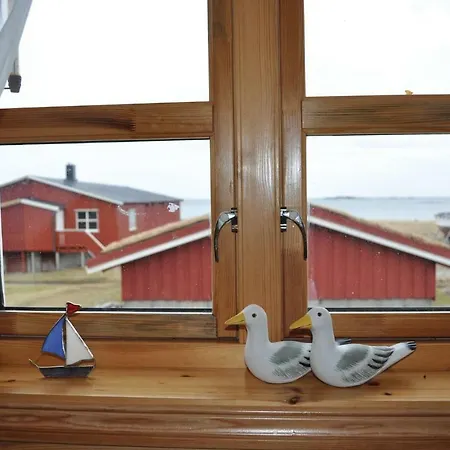 In With House A Mountain View Nyaraló Bøstad